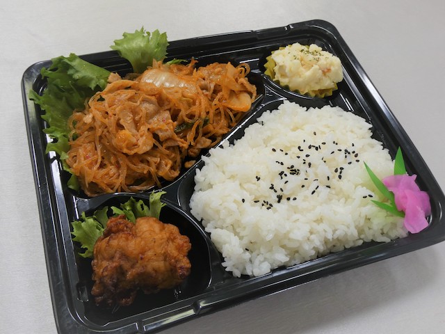 豚キムチ春雨＆唐揚げ弁当